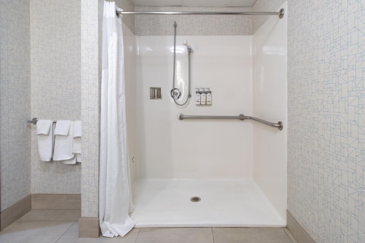 Holiday Inn Express Hotel & Suites Swansea By Ihg Екстериор снимка