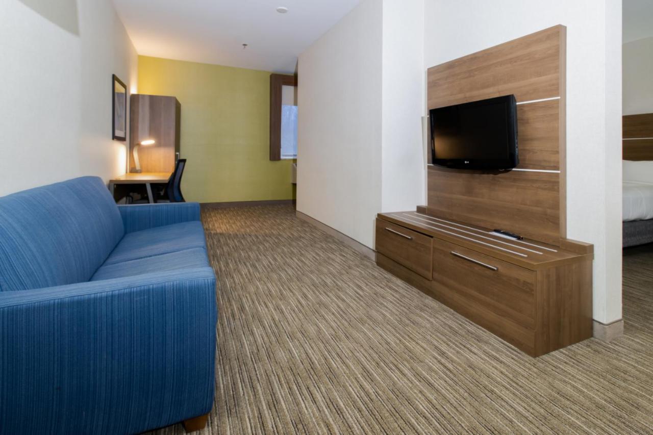 Holiday Inn Express Hotel & Suites Swansea By Ihg Екстериор снимка