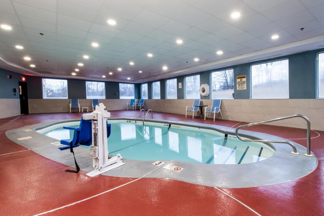 Holiday Inn Express Hotel & Suites Swansea By Ihg Екстериор снимка