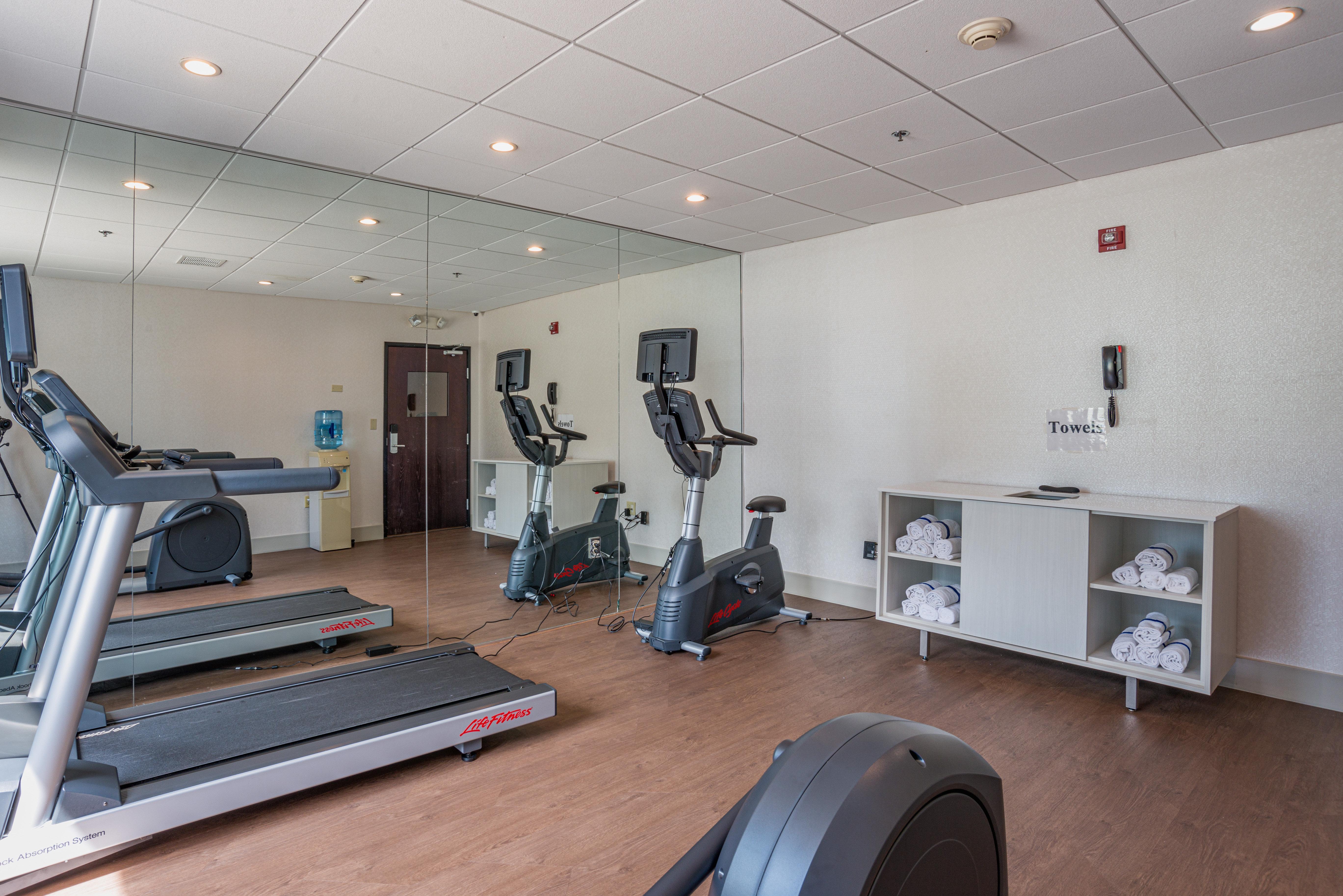Holiday Inn Express Hotel & Suites Swansea By Ihg Екстериор снимка