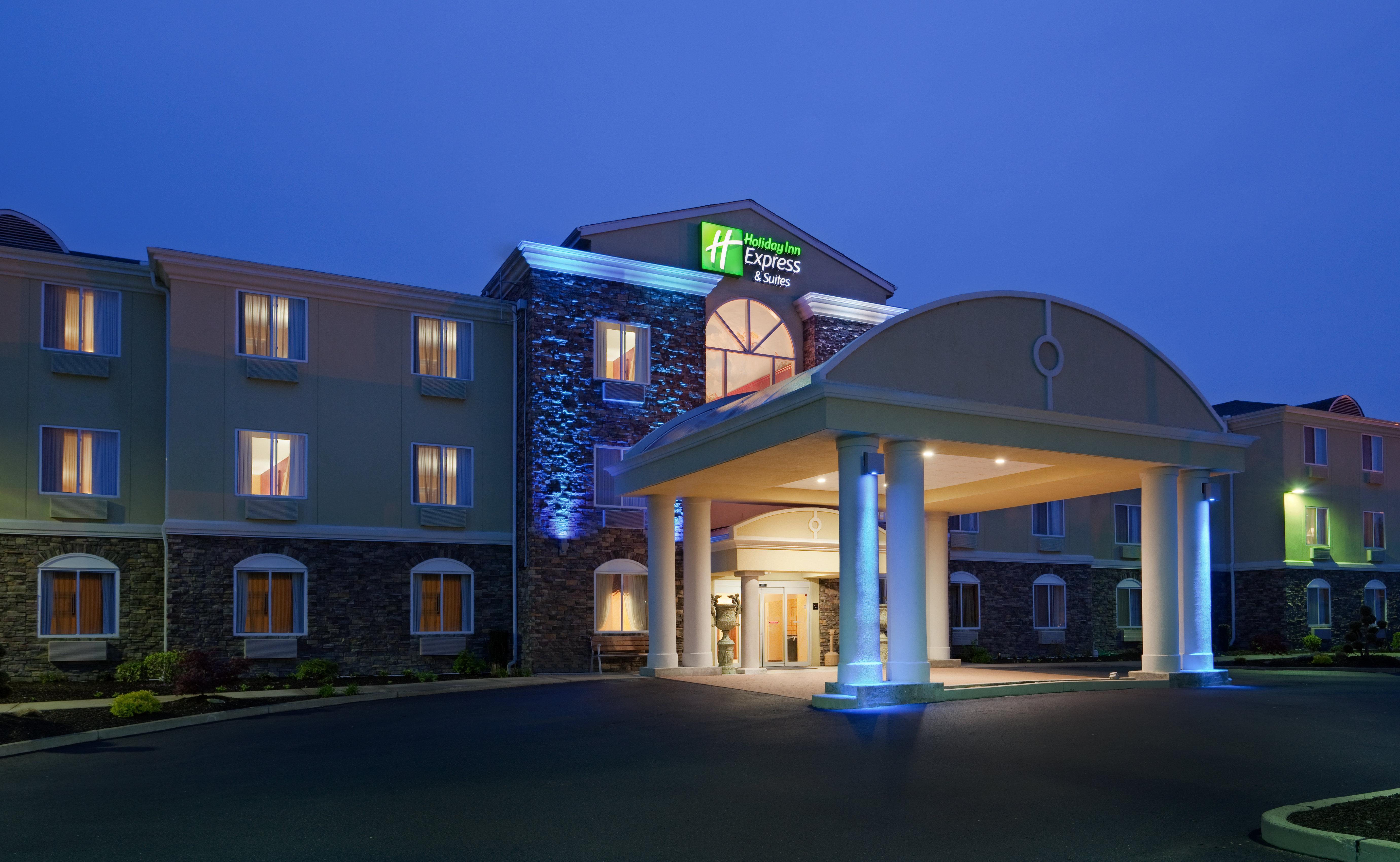 Holiday Inn Express Hotel & Suites Swansea By Ihg Екстериор снимка